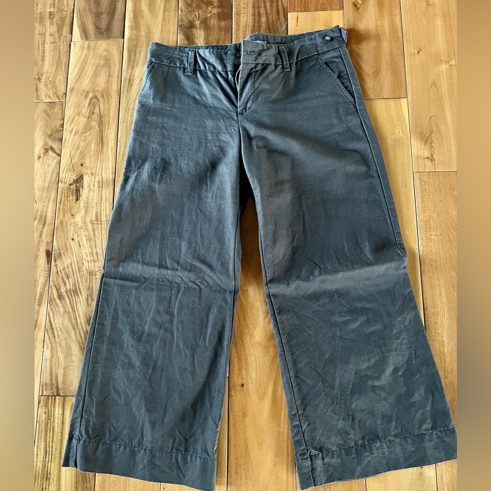 Cute wide leg capris.  Martin fit.
